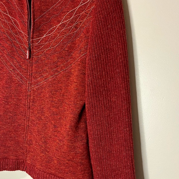 STUNNING VINTAGE full zip sweater.  Sz M or L.  Beautiful colour.  VERY UNIQUE!! - Picture 4 of 12